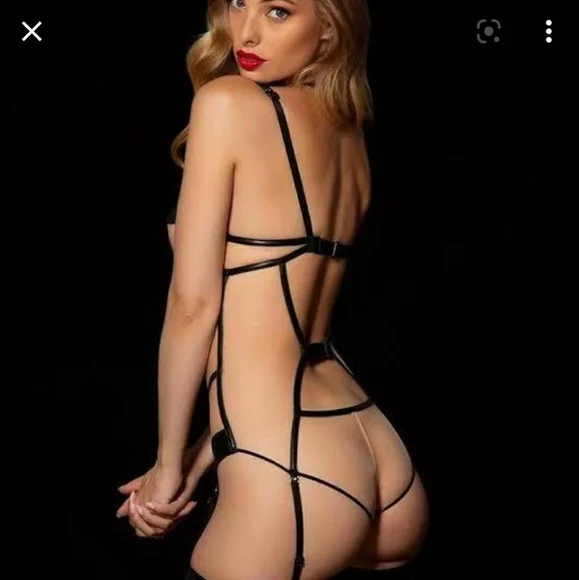 COPY - Lingerie Honey Burdette